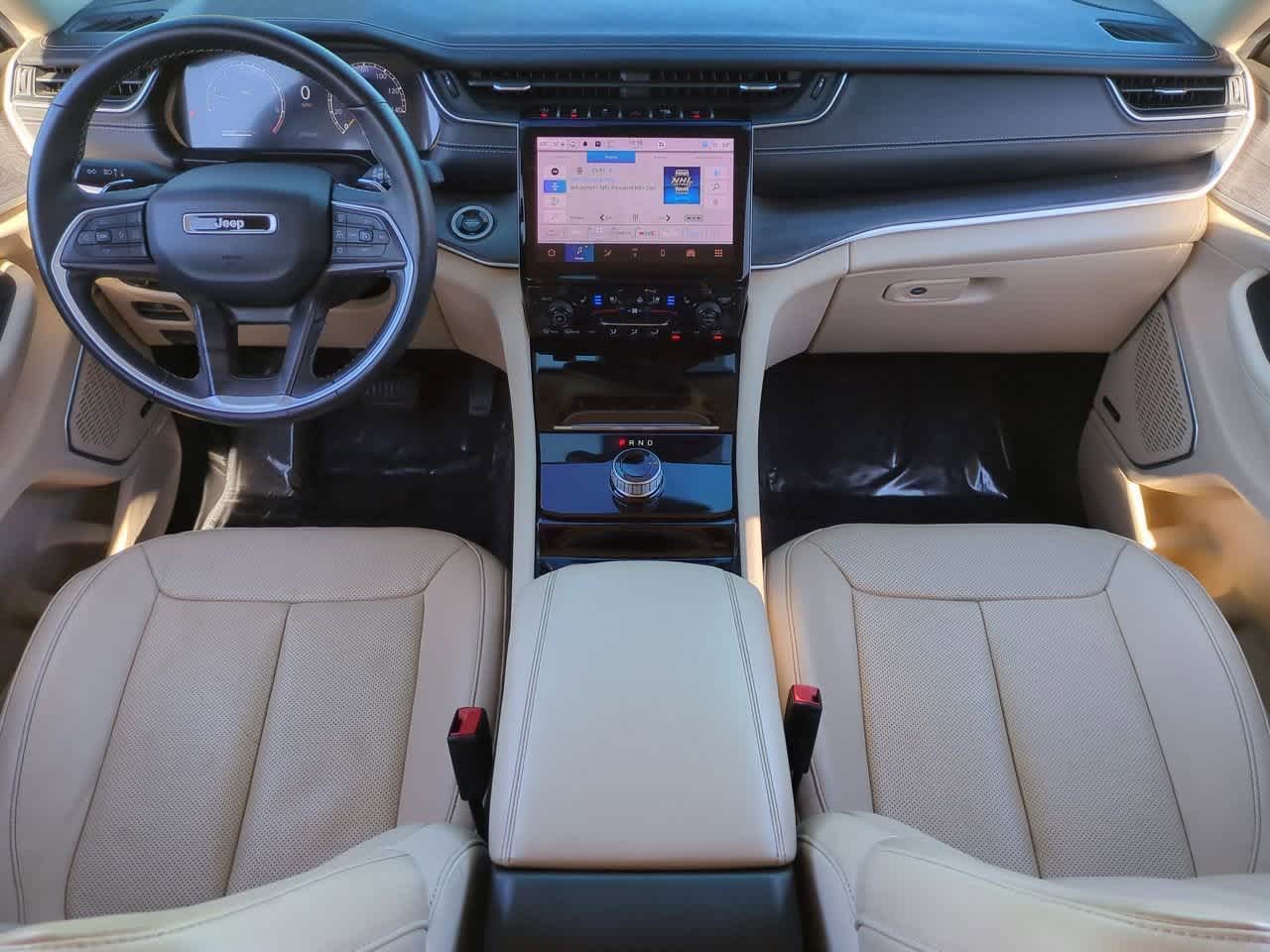 Thumbnail: 2022 Jeep Grand Cherokee L - 16