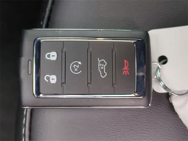 Thumbnail: 2025 Jeep Grand Cherokee - 38