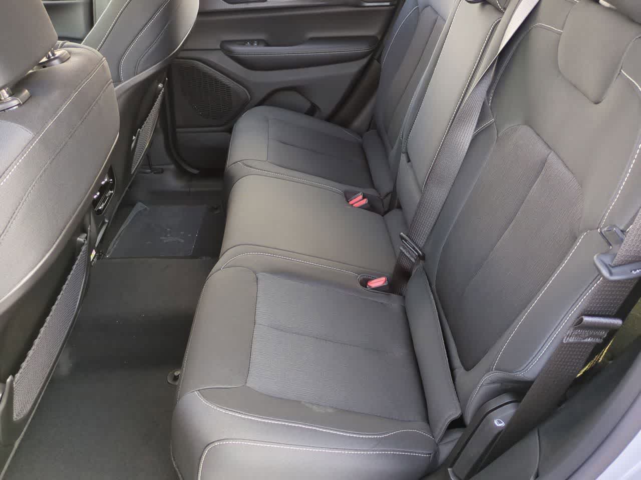 Thumbnail: 2025 Jeep Grand Cherokee - 21