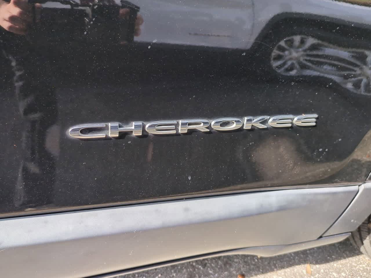 Thumbnail: 2020 Jeep Cherokee - 13