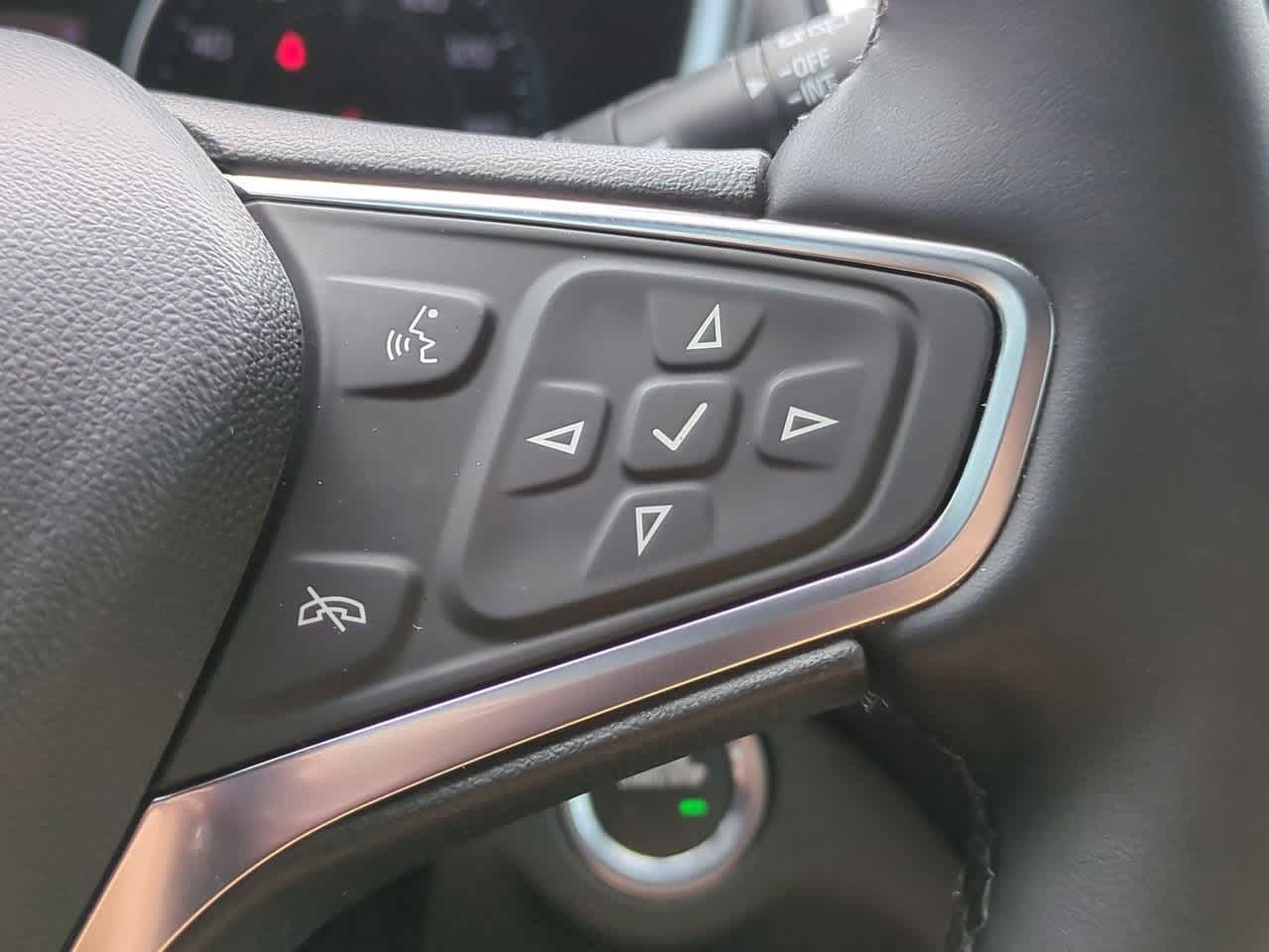 Thumbnail: 2024 Chevrolet Equinox - 25
