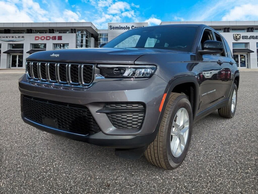 New 2025 Jeep Grand Cherokee Laredo X SUV
