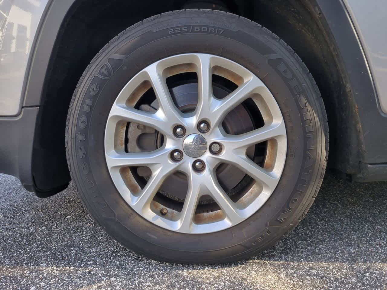 Thumbnail: 2017 Jeep Cherokee - 14