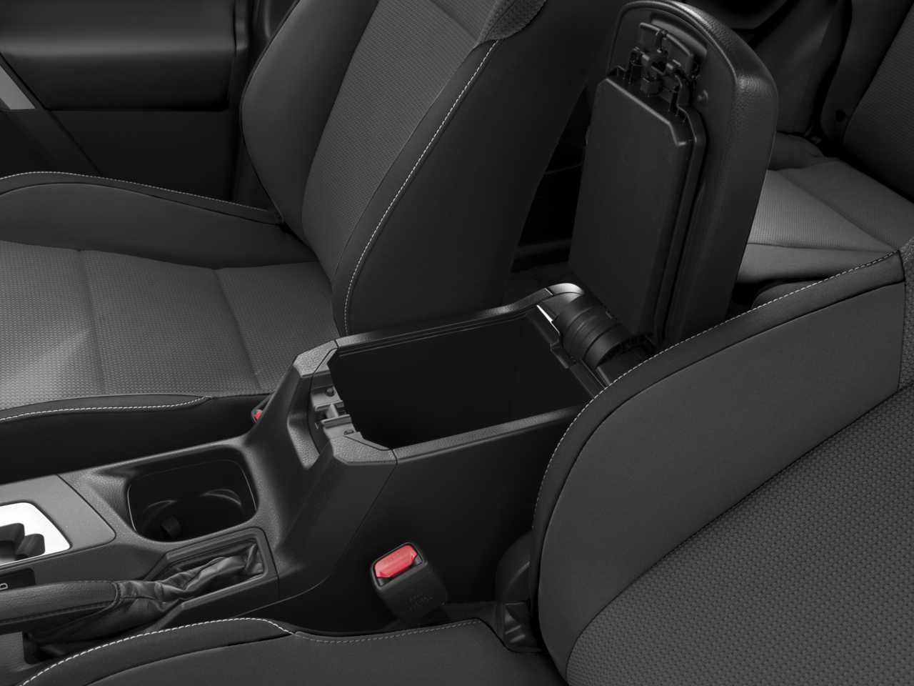 Thumbnail: 2018 Toyota RAV4 - 9