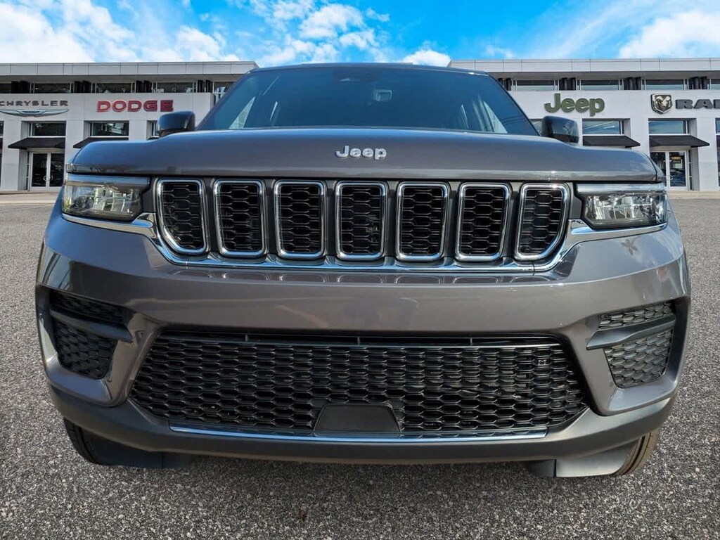 New 2025 Jeep Grand Cherokee Laredo X SUV