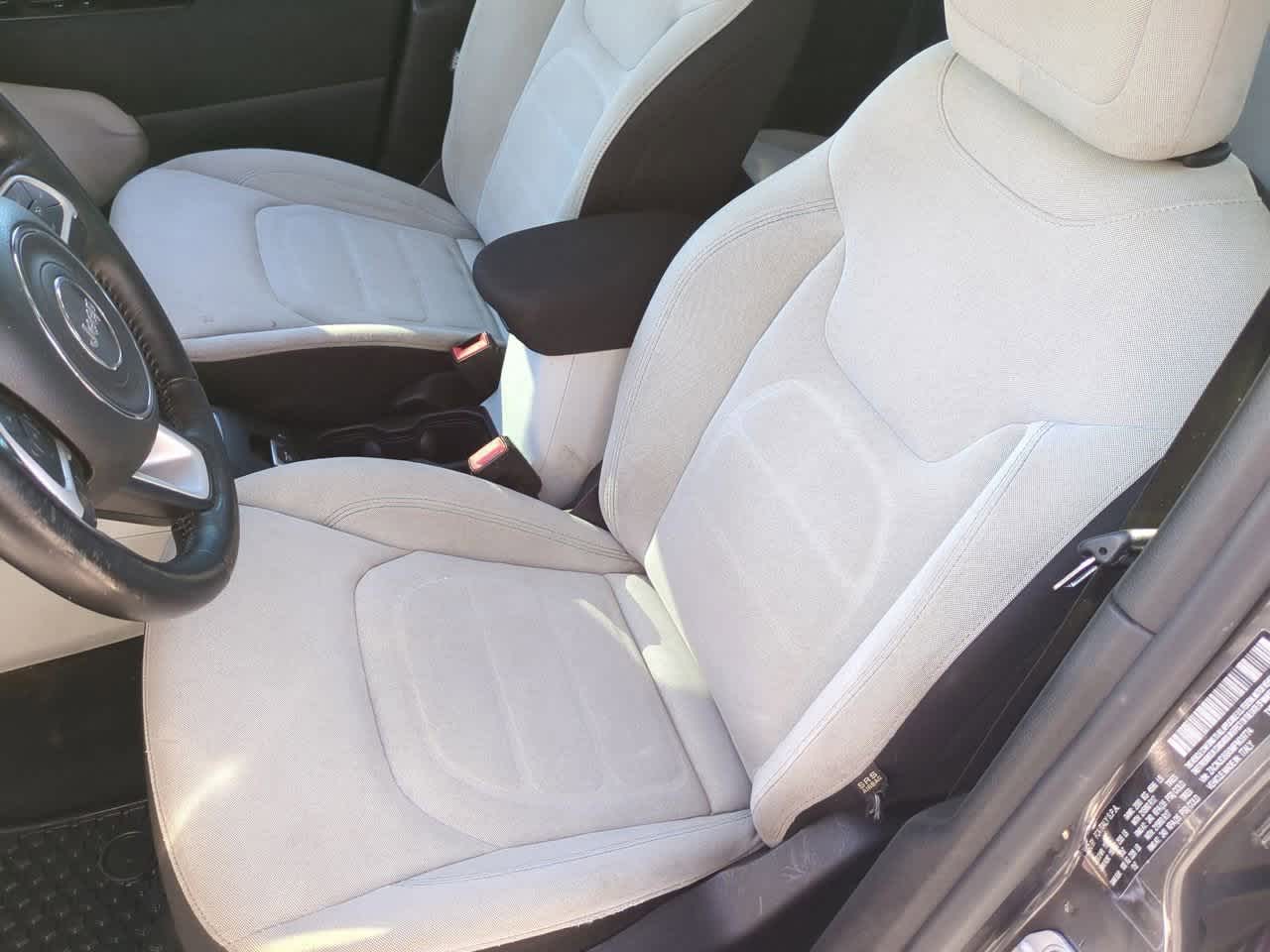 Thumbnail: 2021 Jeep Renegade - 17