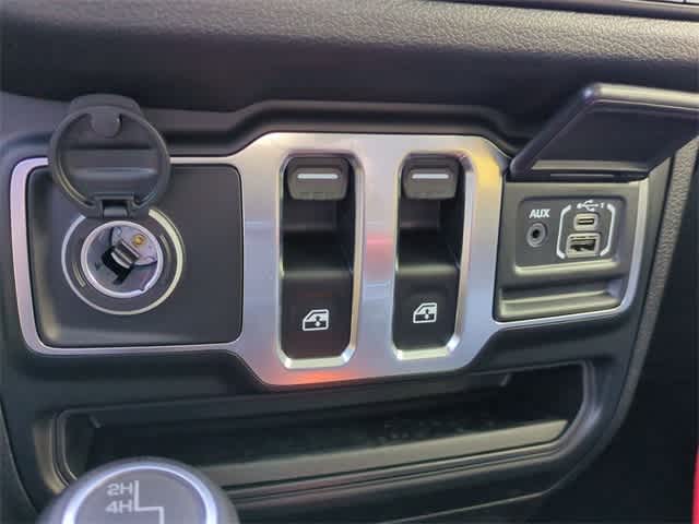 Thumbnail: 2025 Jeep Wrangler - 28