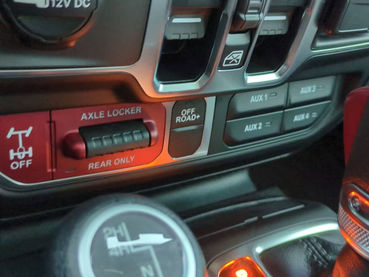 Thumbnail: 2025 Jeep Wrangler - 18