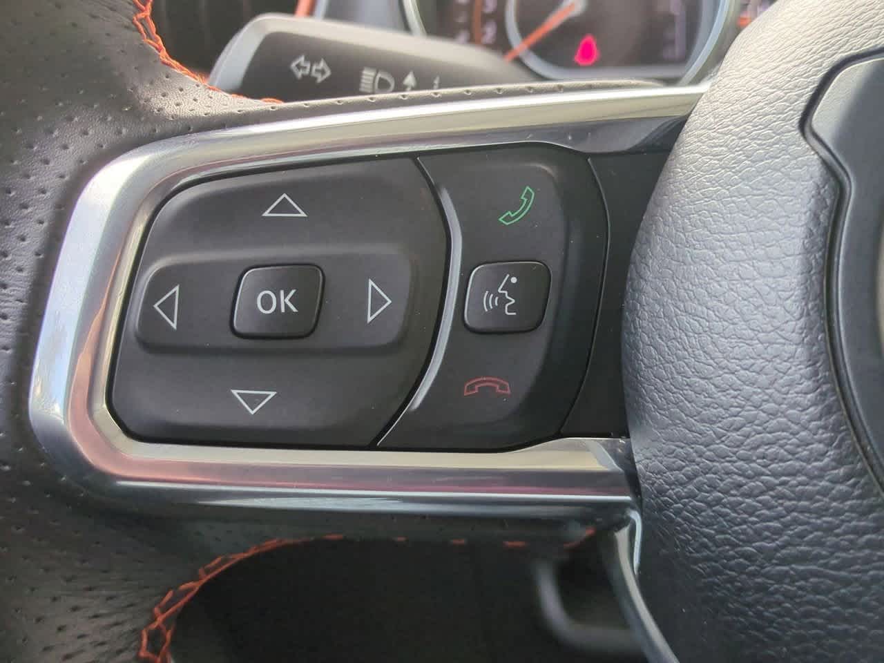 Thumbnail: 2023 Jeep Gladiator - 24