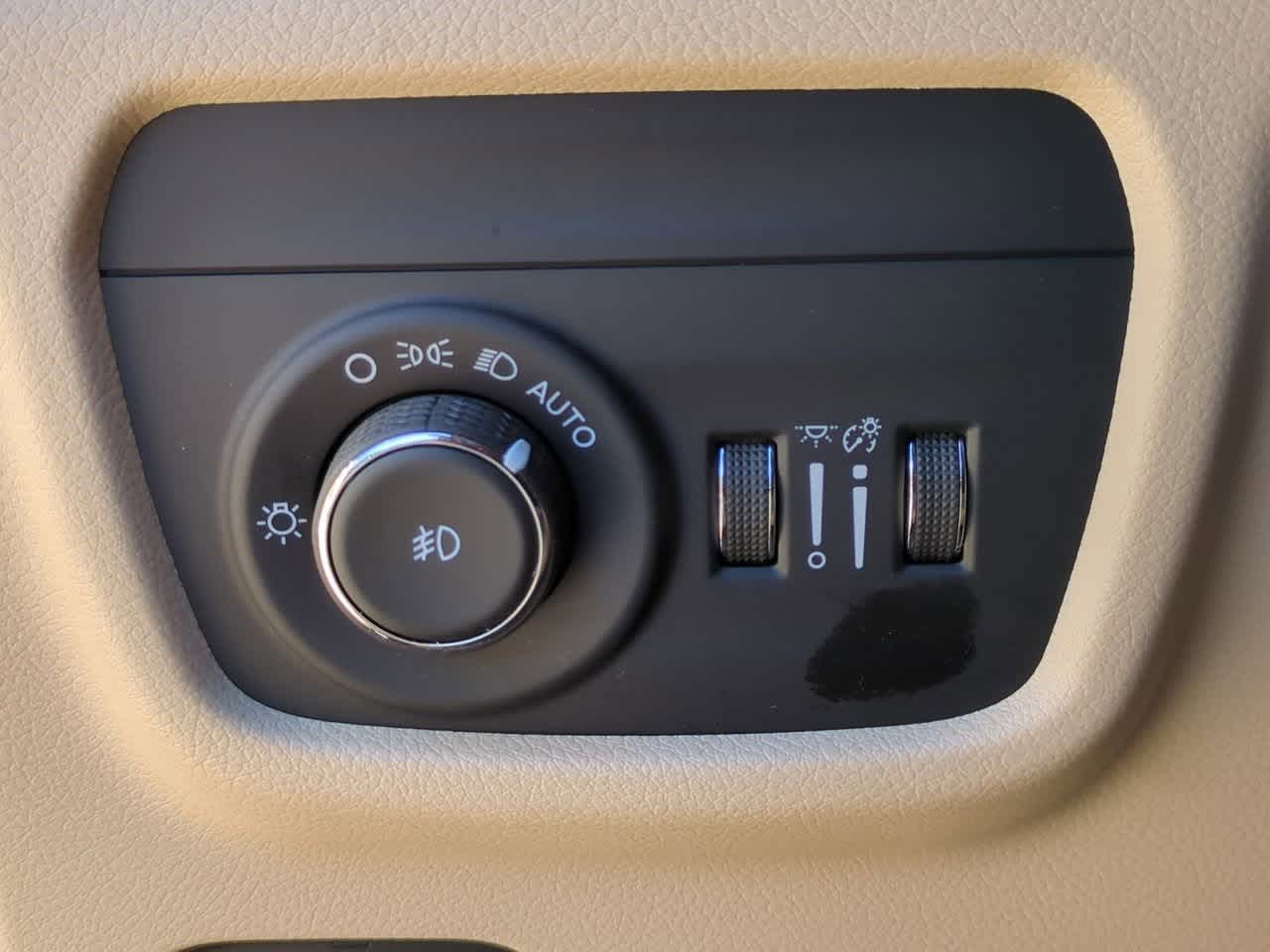 Thumbnail: 2022 Jeep Grand Cherokee L - 18