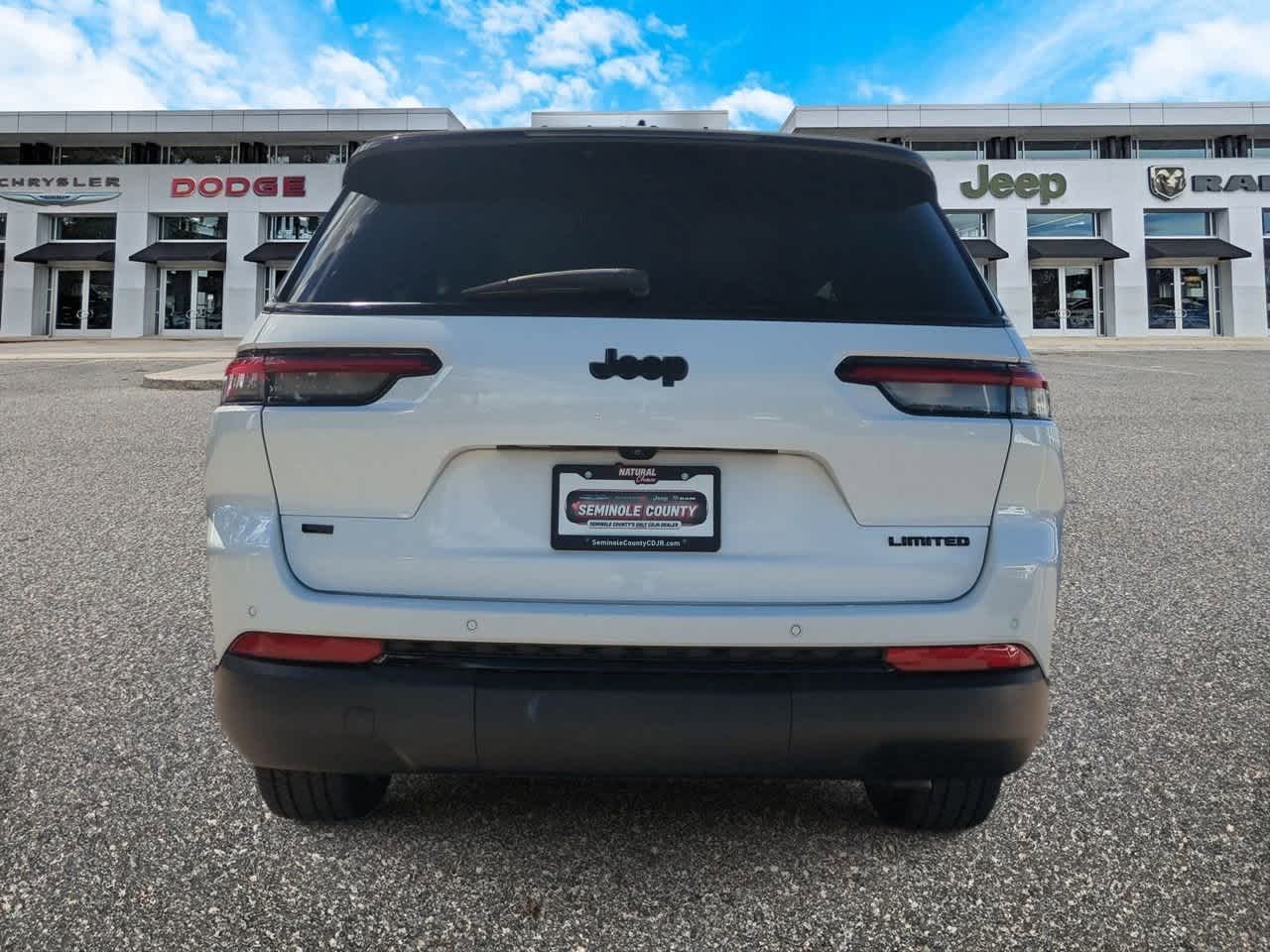 Thumbnail: 2023 Jeep Grand Cherokee L - 7