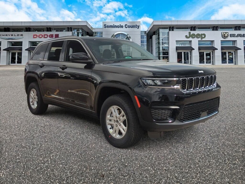 New 2025 Jeep Grand Cherokee Laredo SUV