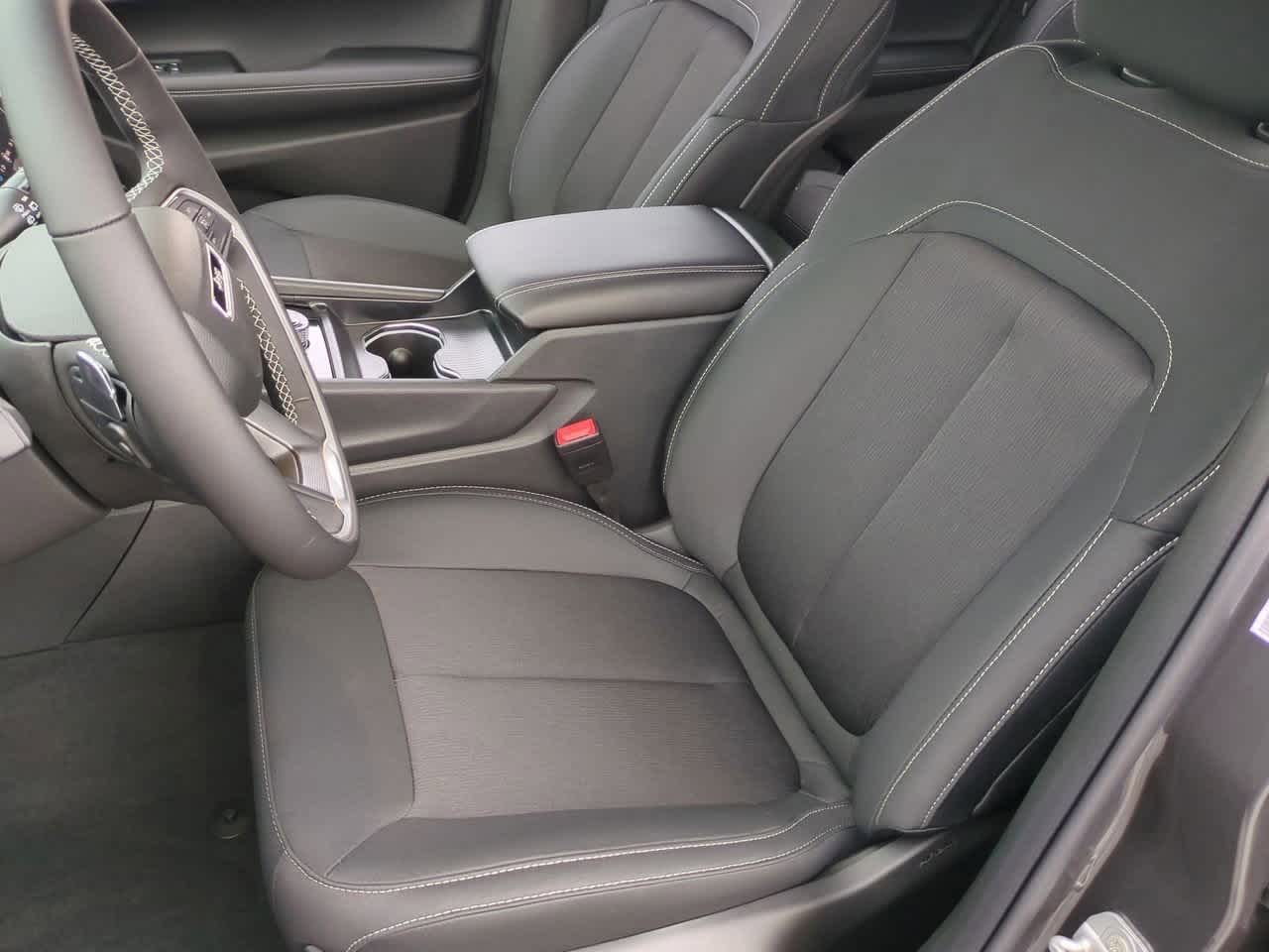 Thumbnail: 2025 Jeep Grand Cherokee - 17