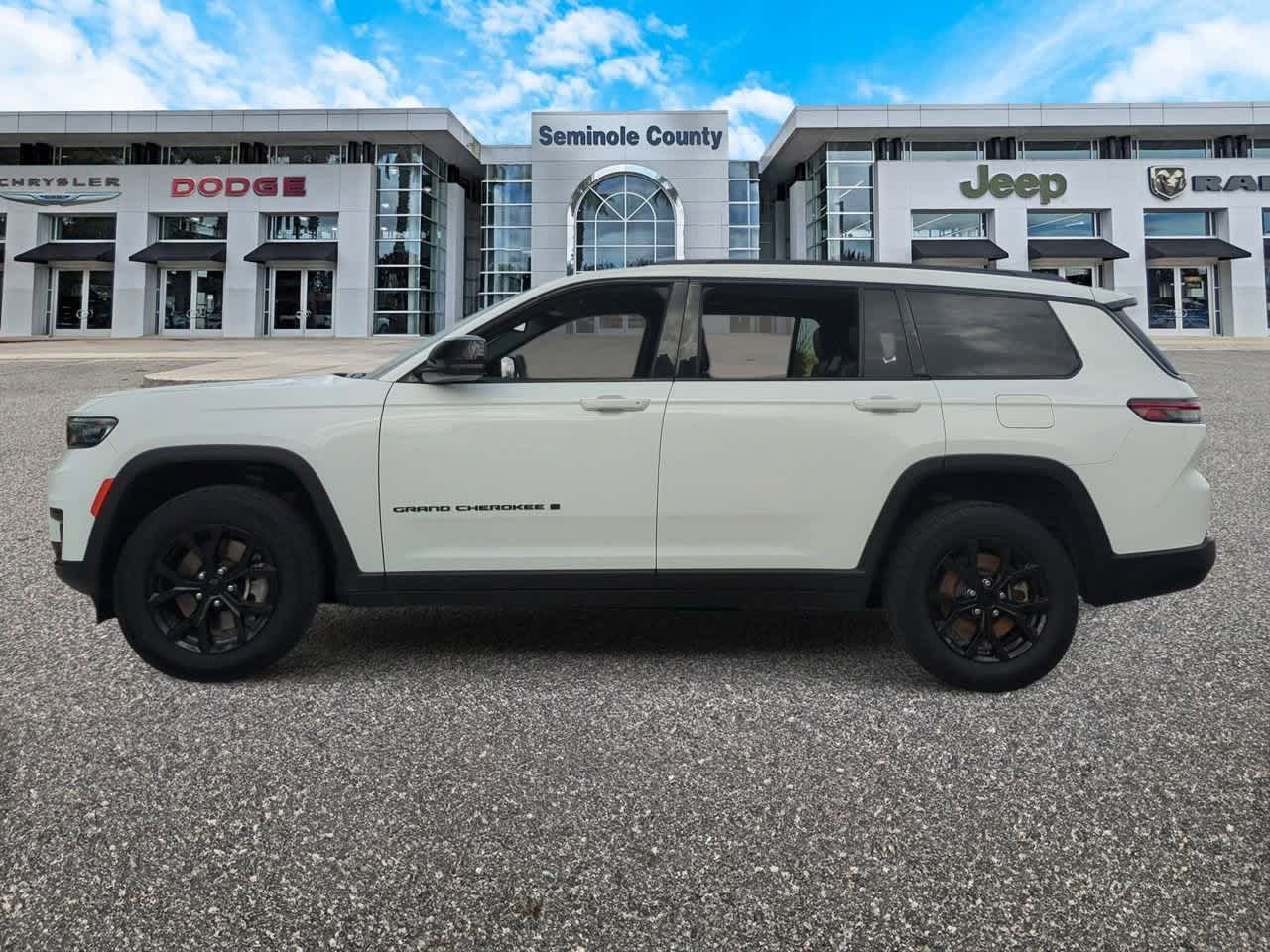 Thumbnail: 2024 Jeep Grand Cherokee L - 5