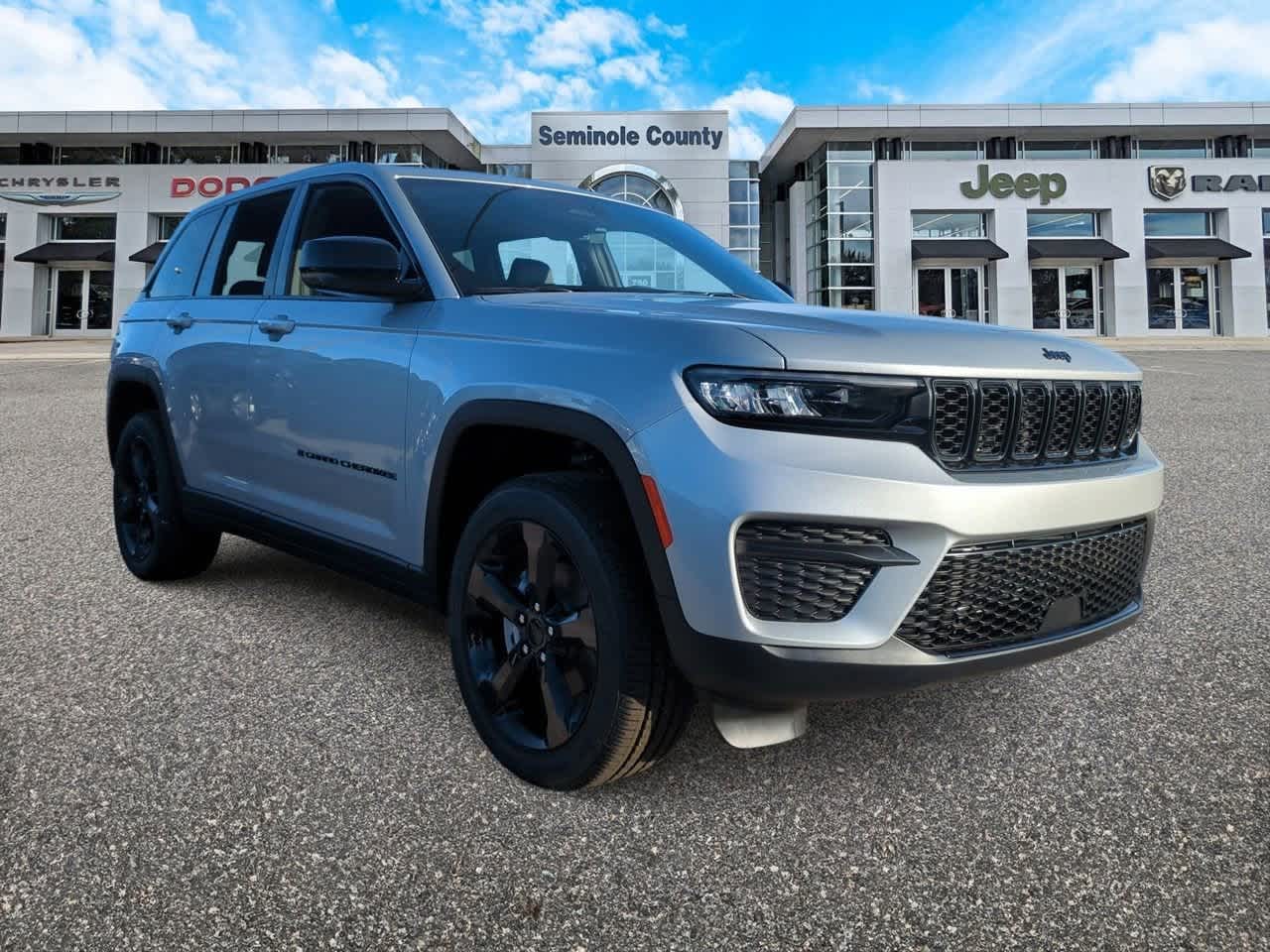 Thumbnail: 2025 Jeep Grand Cherokee - 2