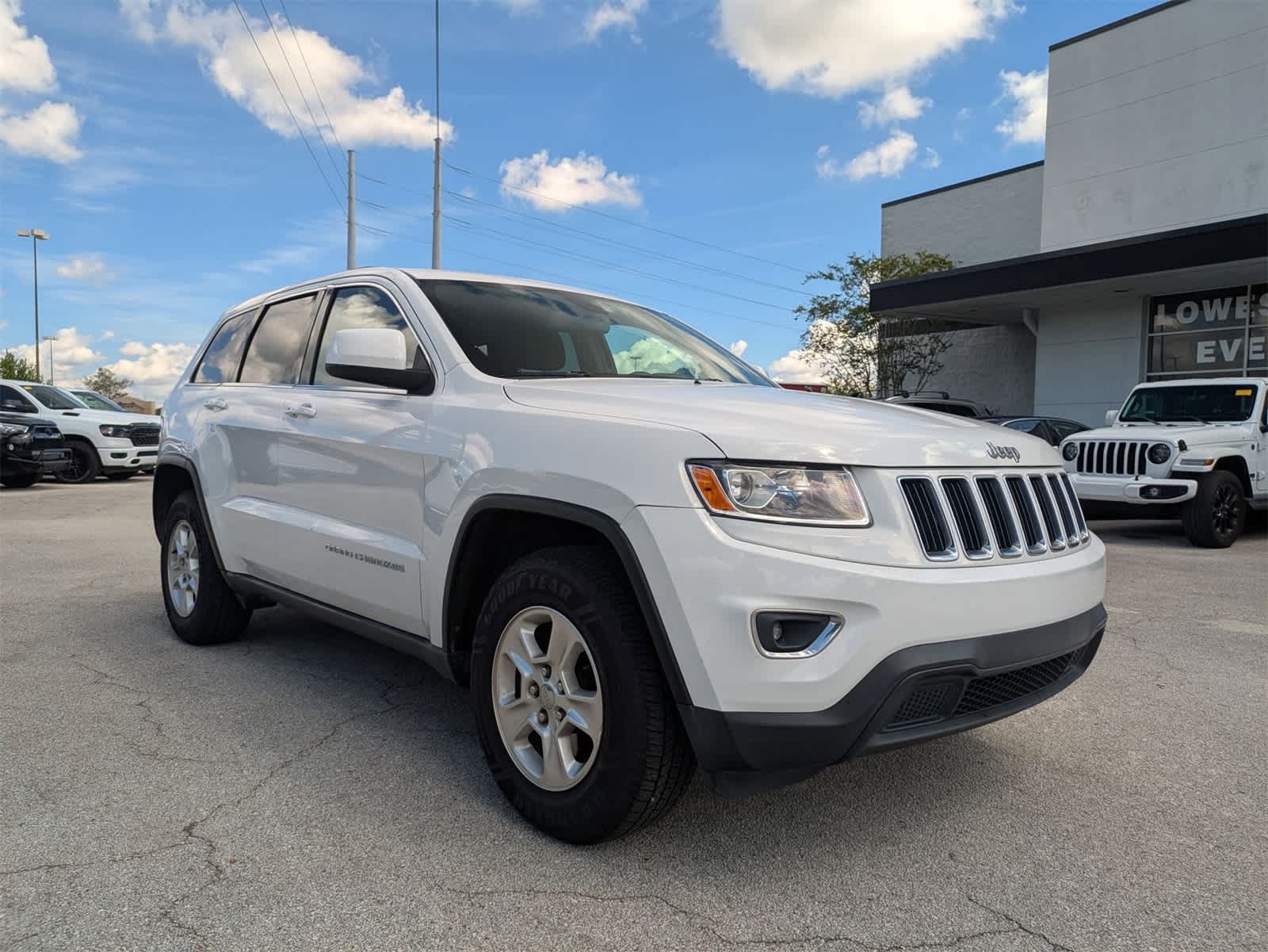 Thumbnail: 2014 Jeep Grand Cherokee - 3