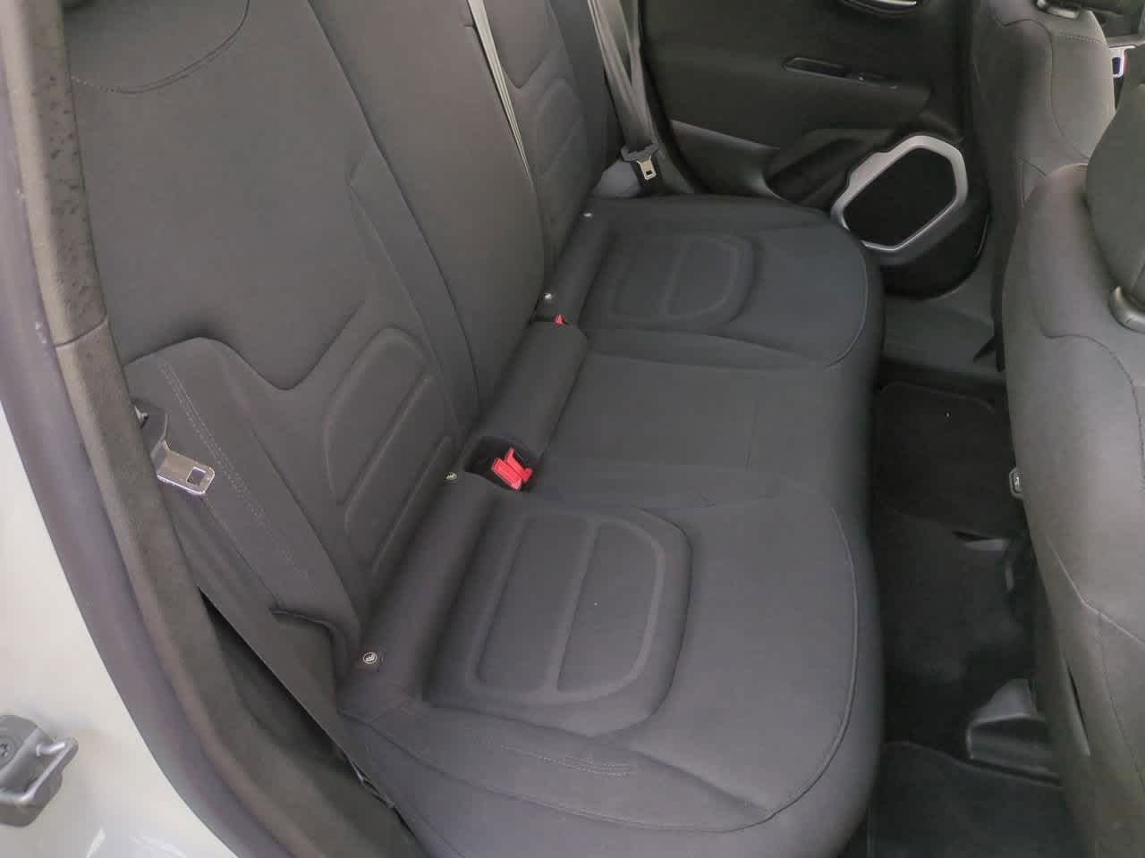 Thumbnail: 2018 Jeep Renegade - 21