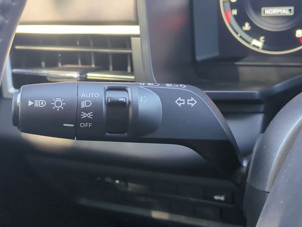 Thumbnail: 2024 Mitsubishi Outlander - 27