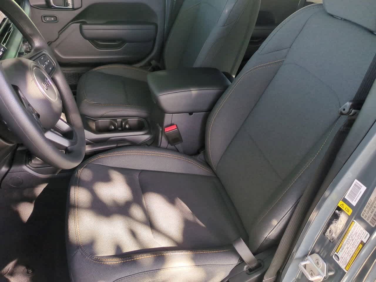 Thumbnail: 2025 Jeep Wrangler - 17