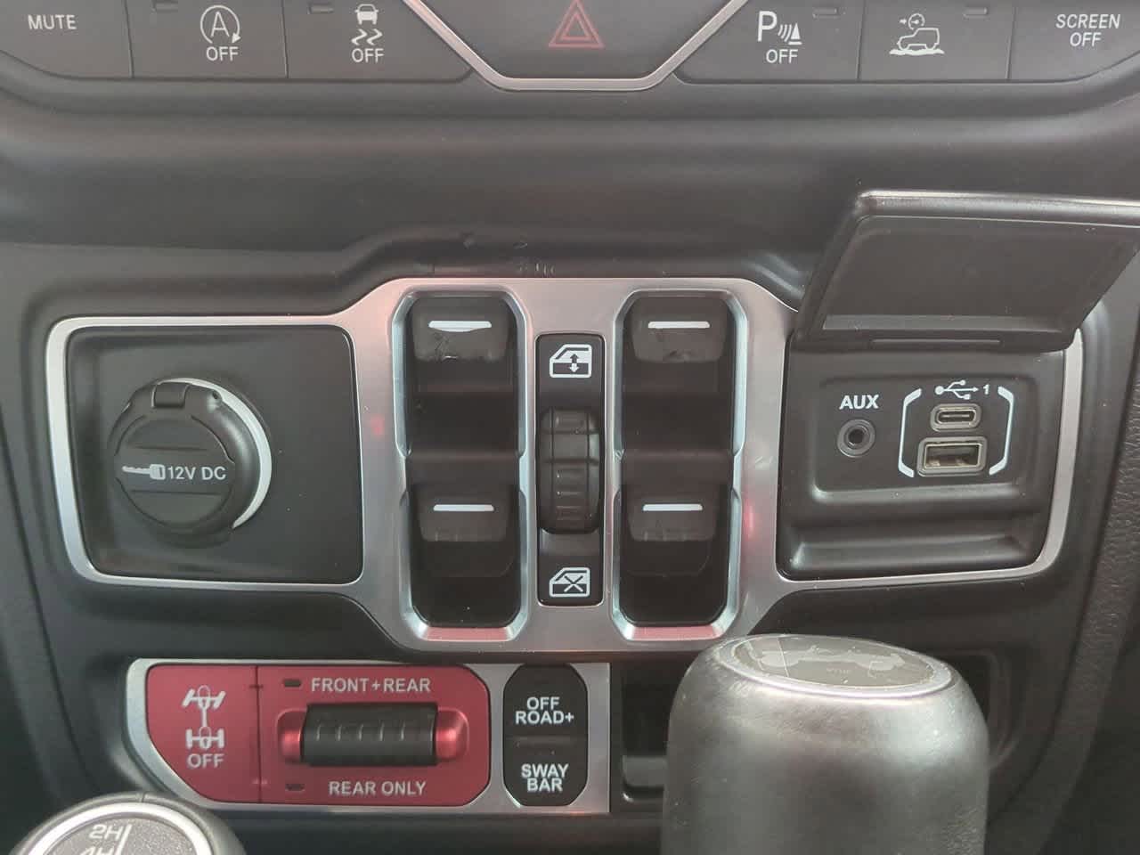 Thumbnail: 2021 Jeep Wrangler - 32