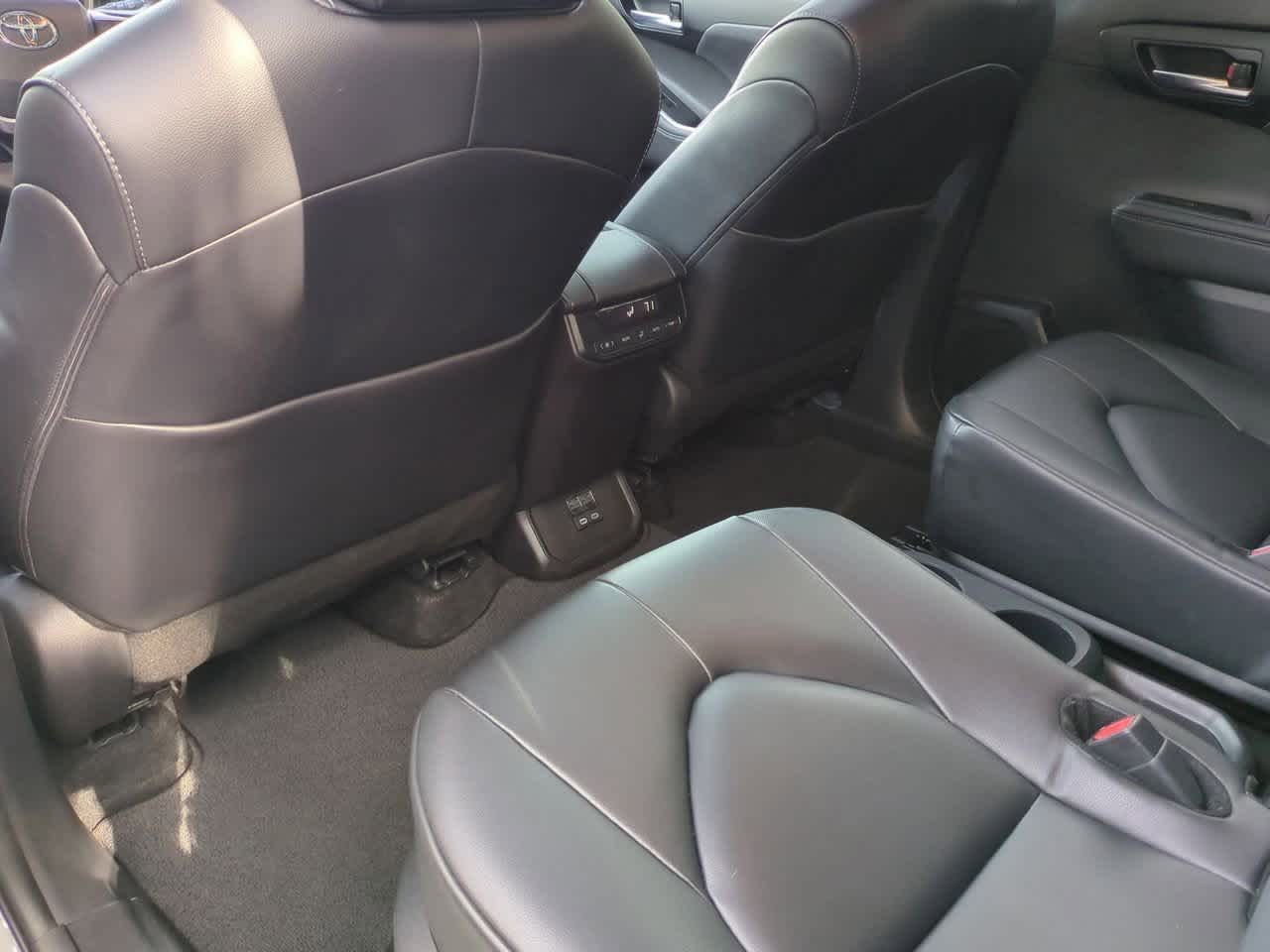 Thumbnail: 2024 Toyota Highlander - 19