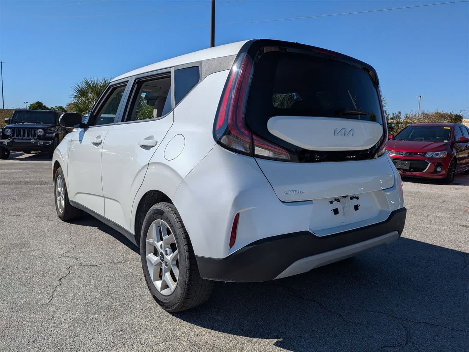 Thumbnail: 2023 Kia Soul - 6