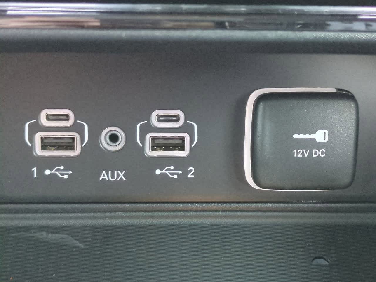 Thumbnail: 2025 Jeep Grand Cherokee - 32