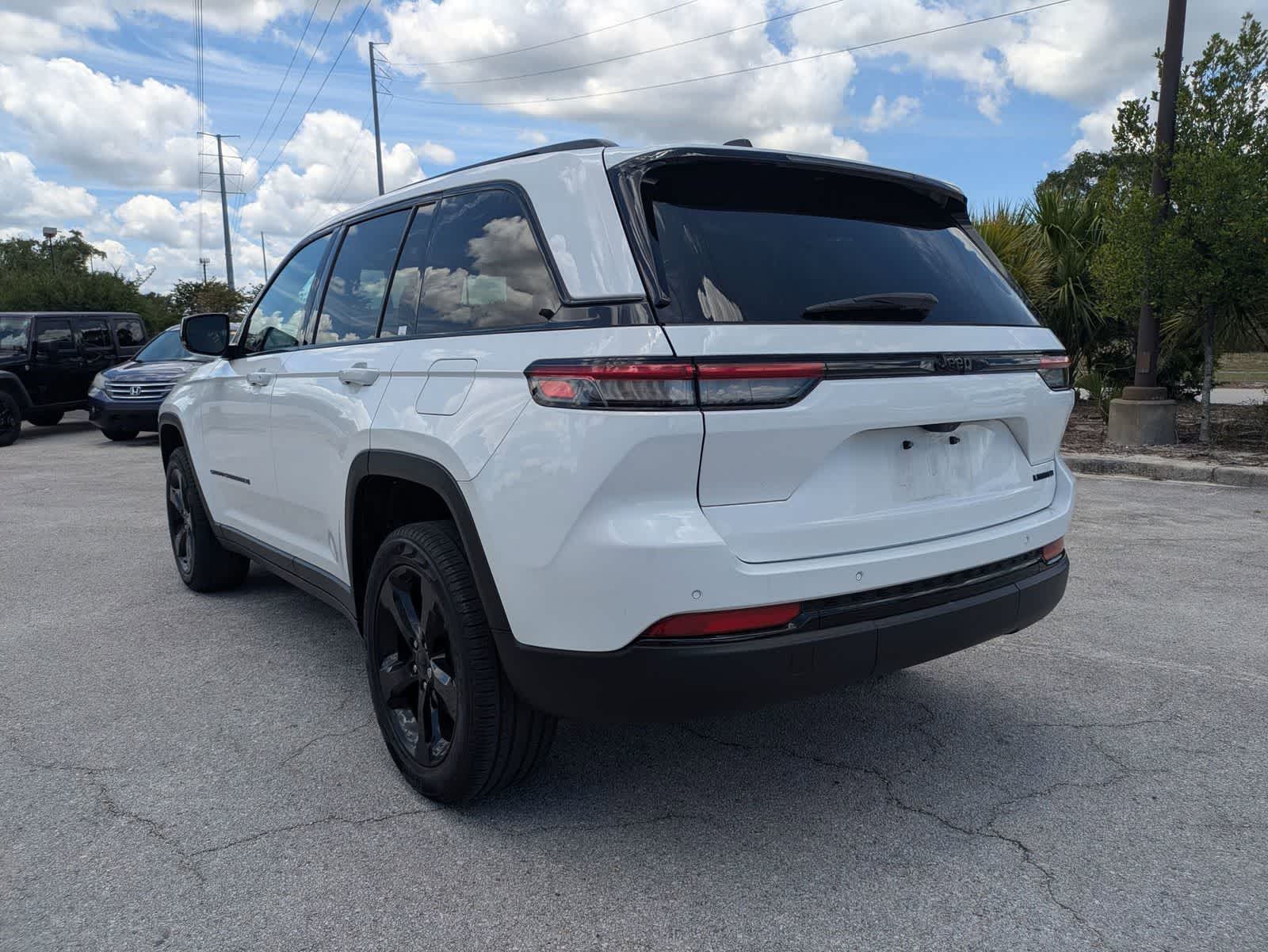 Thumbnail: 2023 Jeep Grand Cherokee - 6