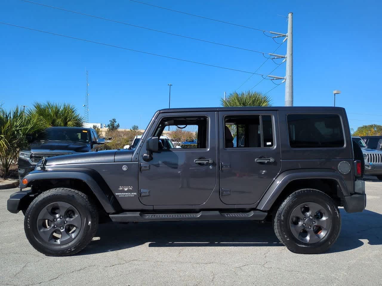 Thumbnail: 2017 Jeep Wrangler - 5