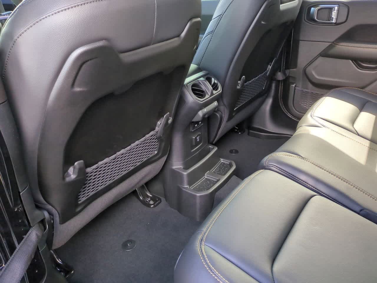 Thumbnail: 2025 Jeep Wrangler - 19