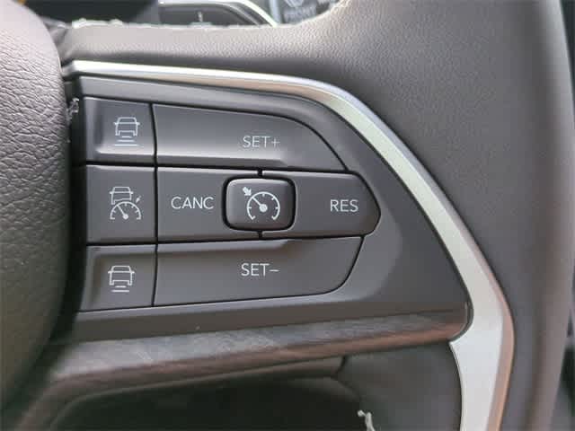 Thumbnail: 2025 Jeep Grand Cherokee - 25