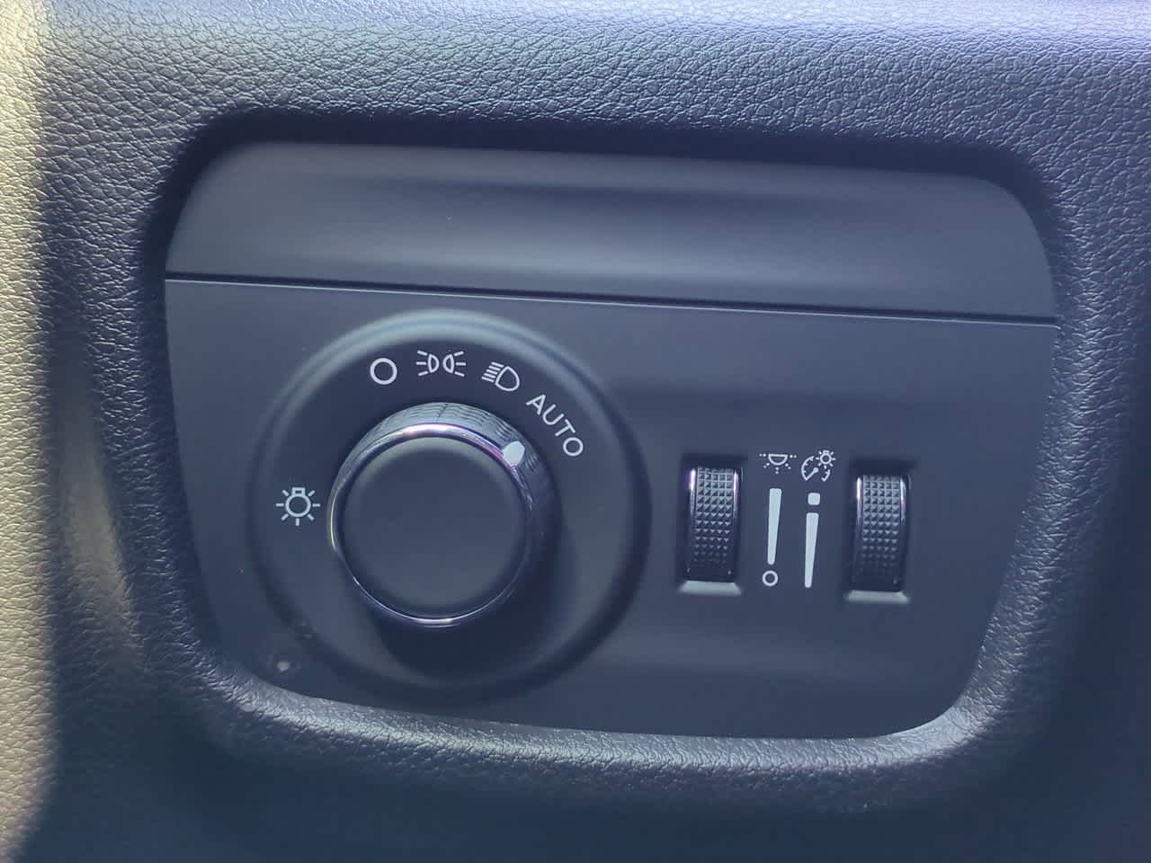 Thumbnail: 2025 Jeep Grand Cherokee - 18