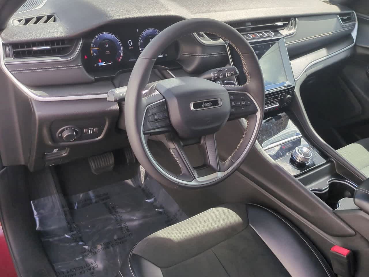 Thumbnail: 2024 Jeep Grand Cherokee - 10