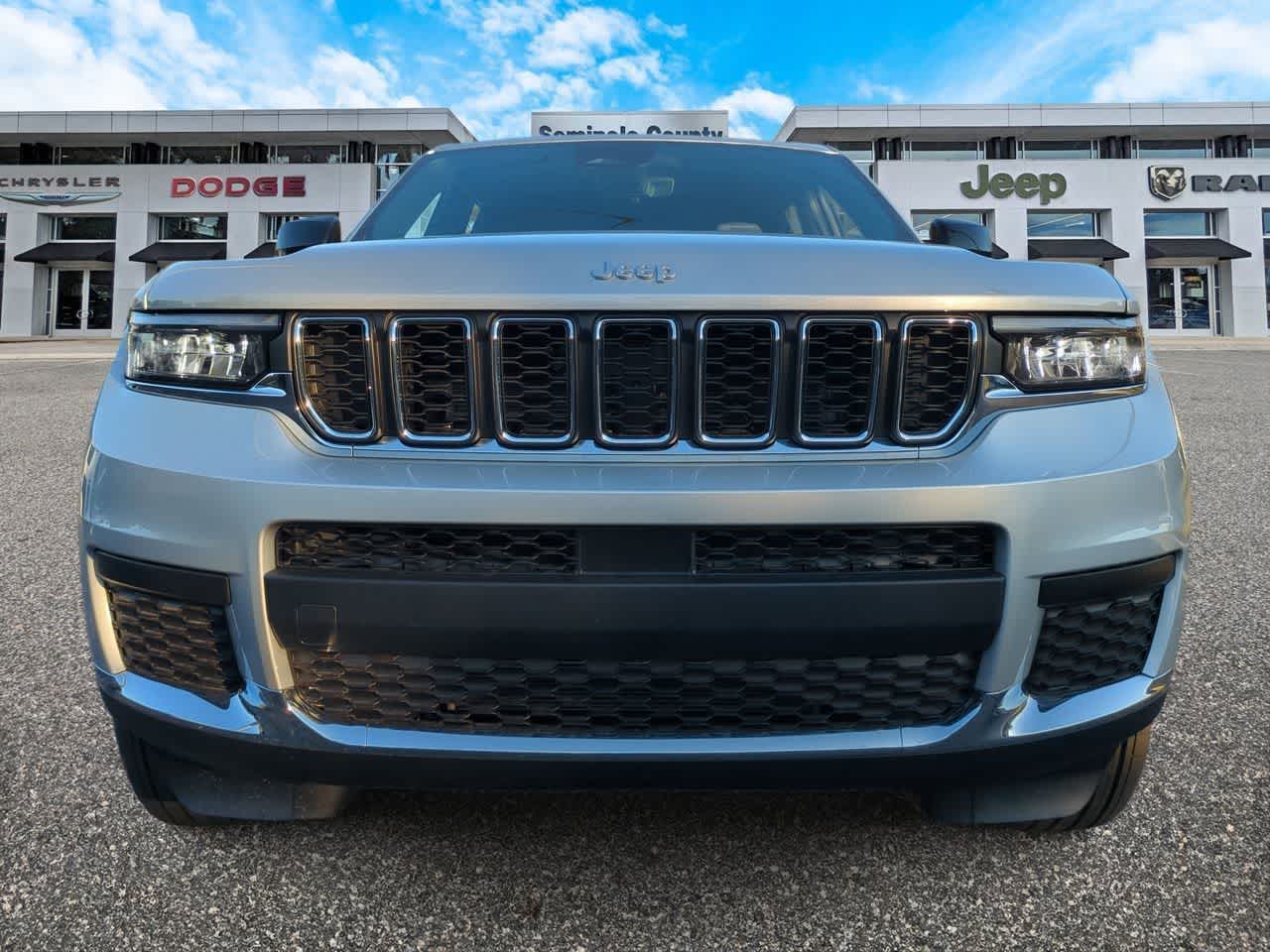 New 2025 Jeep Grand Cherokee L SUV Laredo Silver Zynith For Sale
