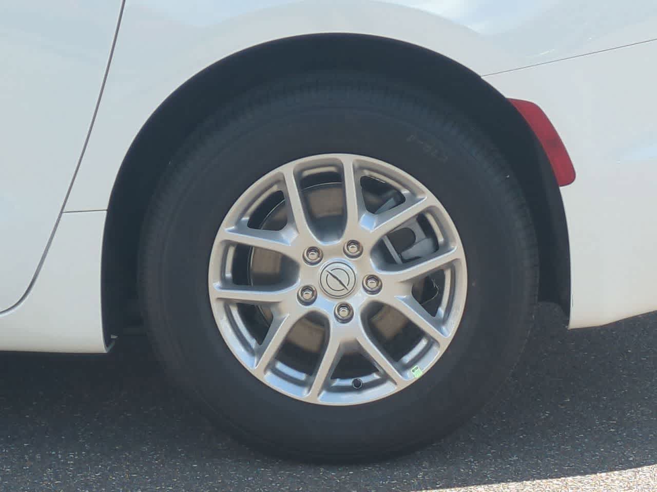 Thumbnail: 2026 Chrysler Pacifica - 14