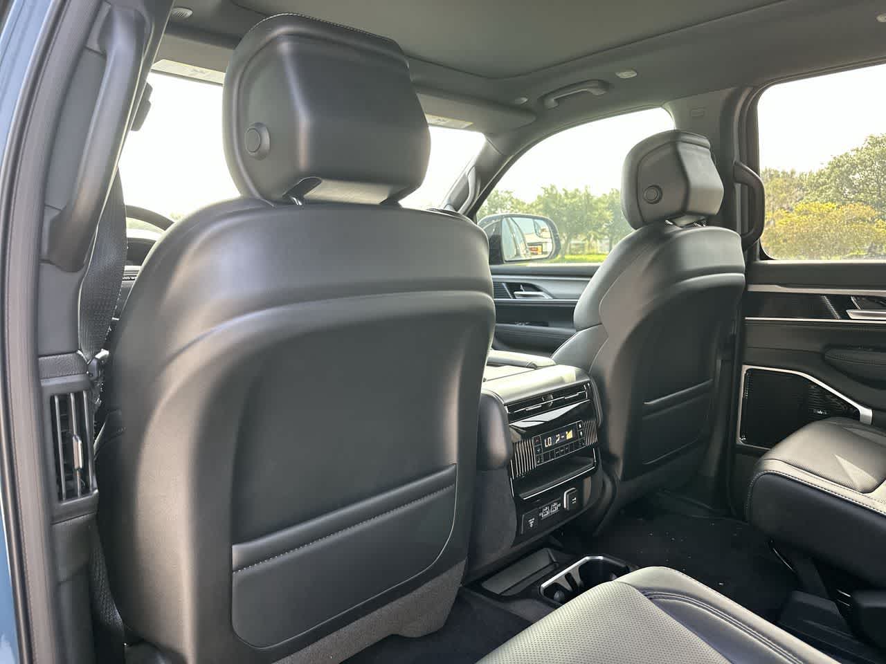 Thumbnail: 2026 Jeep Grand Wagoneer - 22