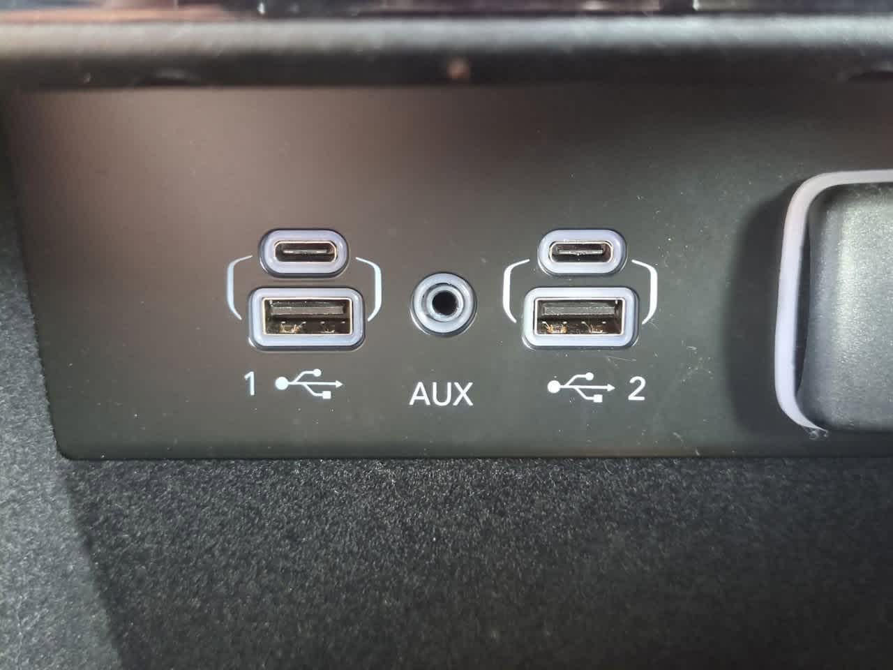 Thumbnail: 2023 Jeep Grand Cherokee L - 32