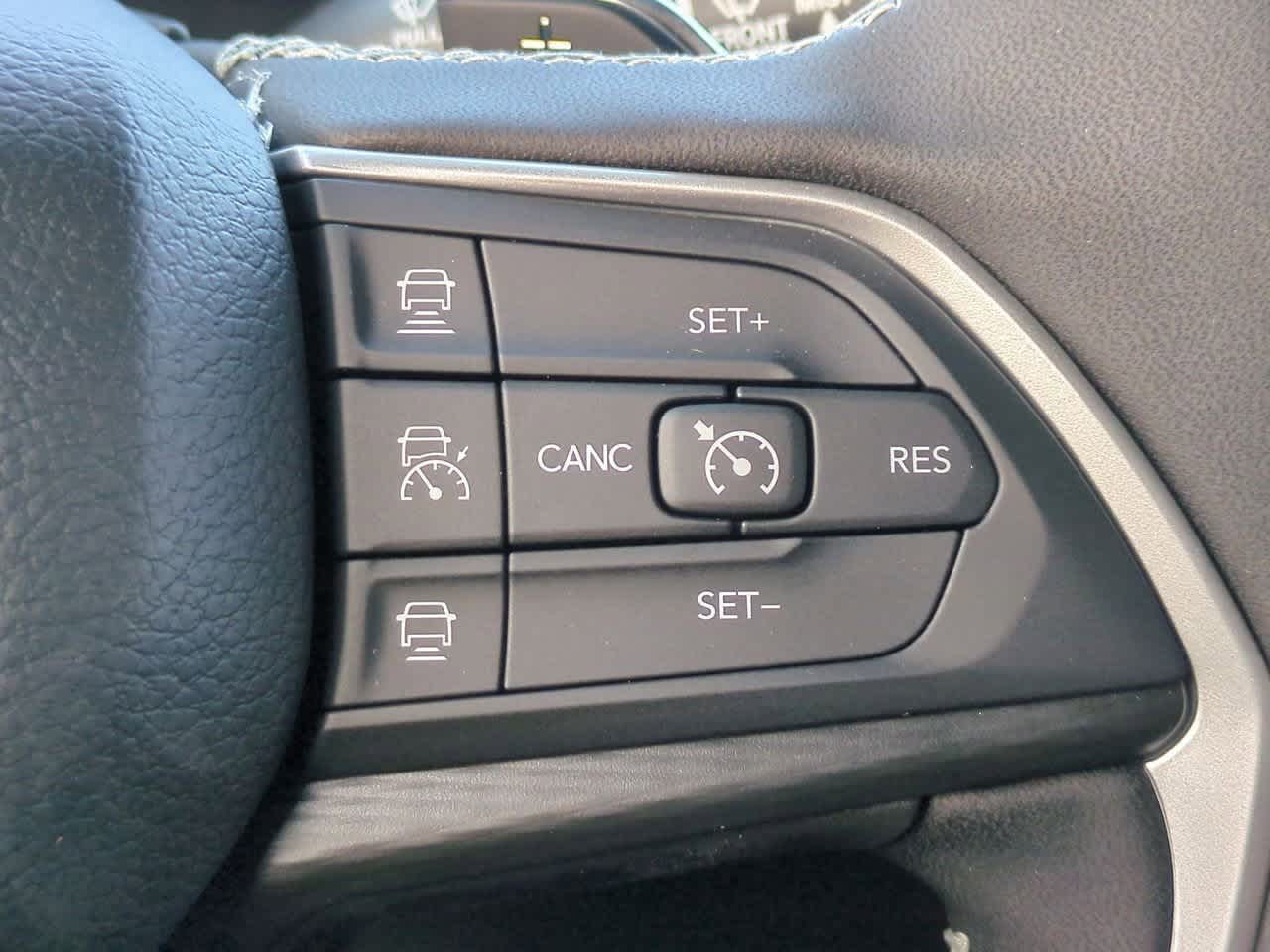 Thumbnail: 2025 Jeep Grand Cherokee - 25