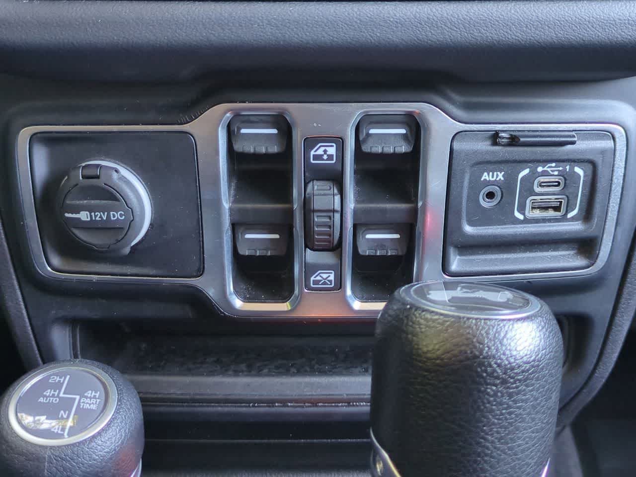 Thumbnail: 2024 Jeep Wrangler - 30