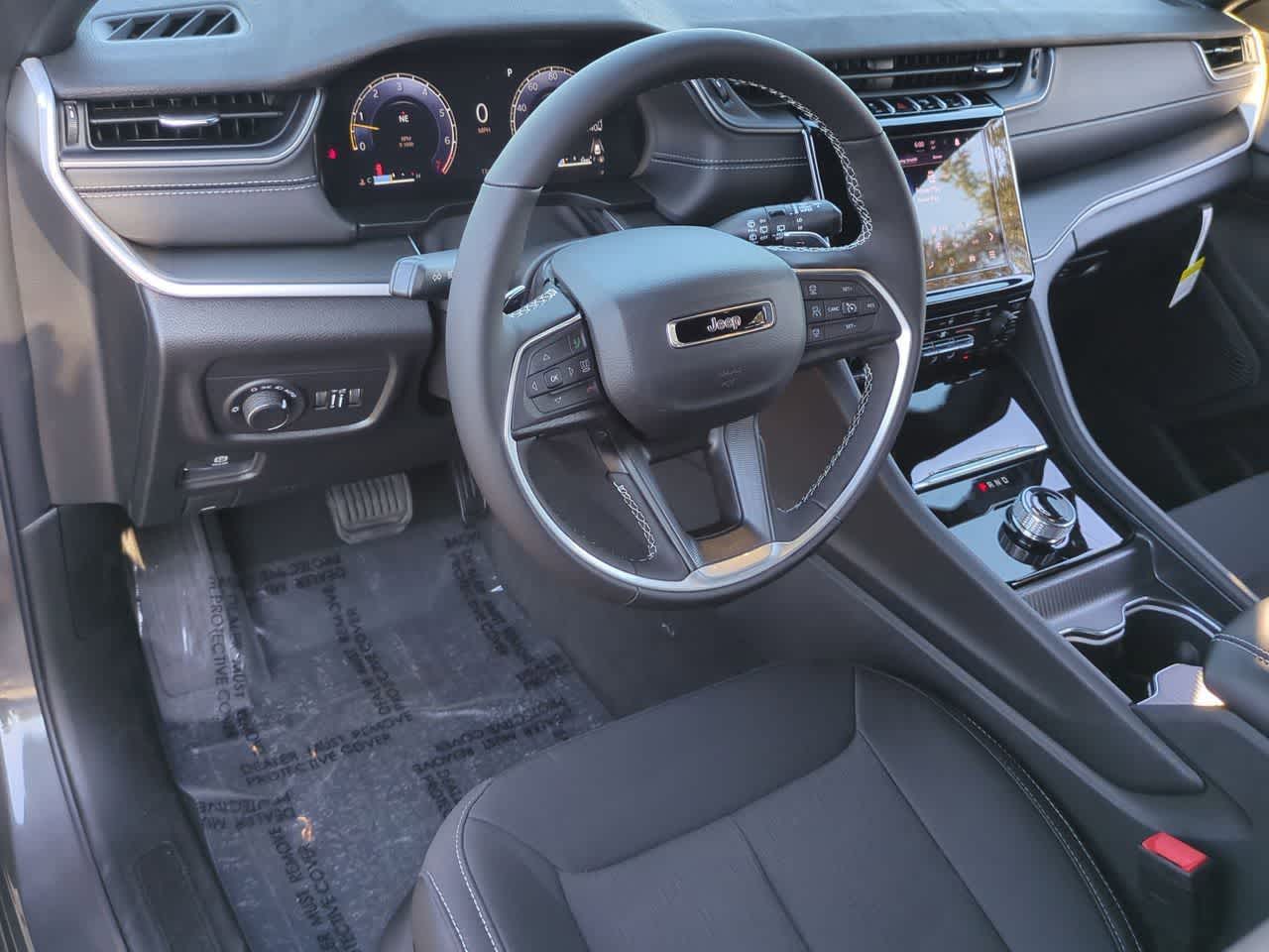 Thumbnail: 2025 Jeep Grand Cherokee - 10