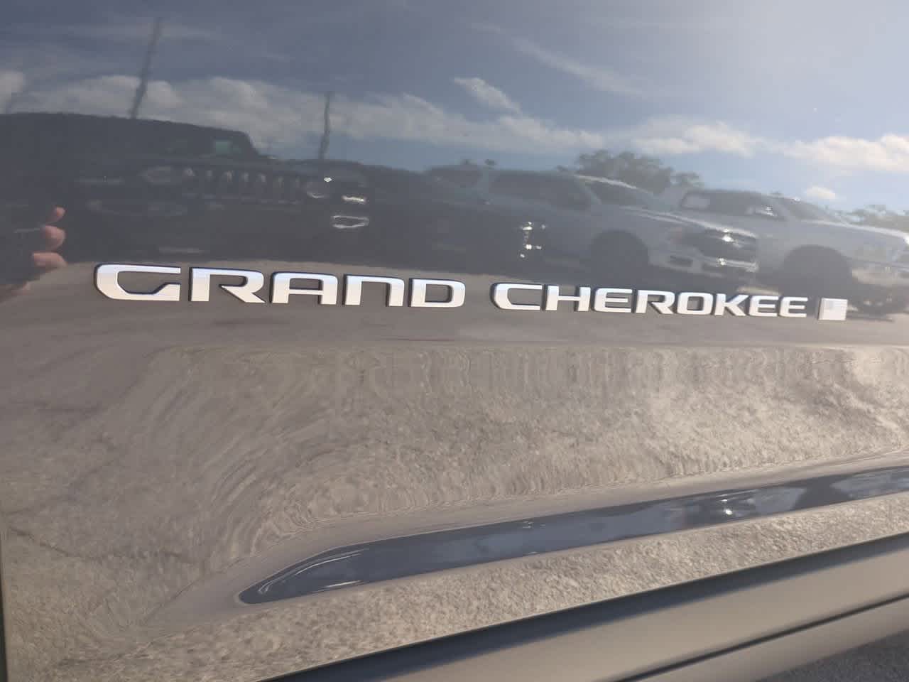 Thumbnail: 2025 Jeep Grand Cherokee - 13