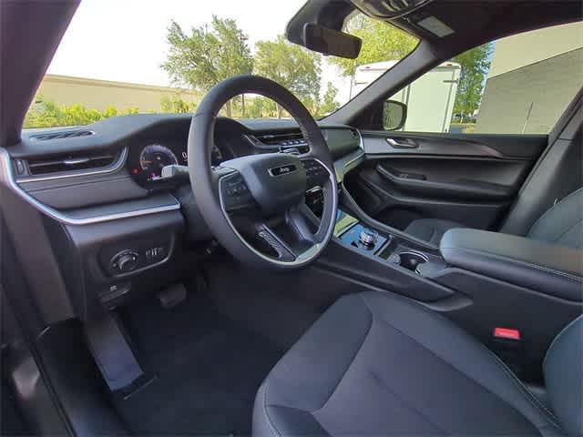 Thumbnail: 2025 Jeep Grand Cherokee - 10