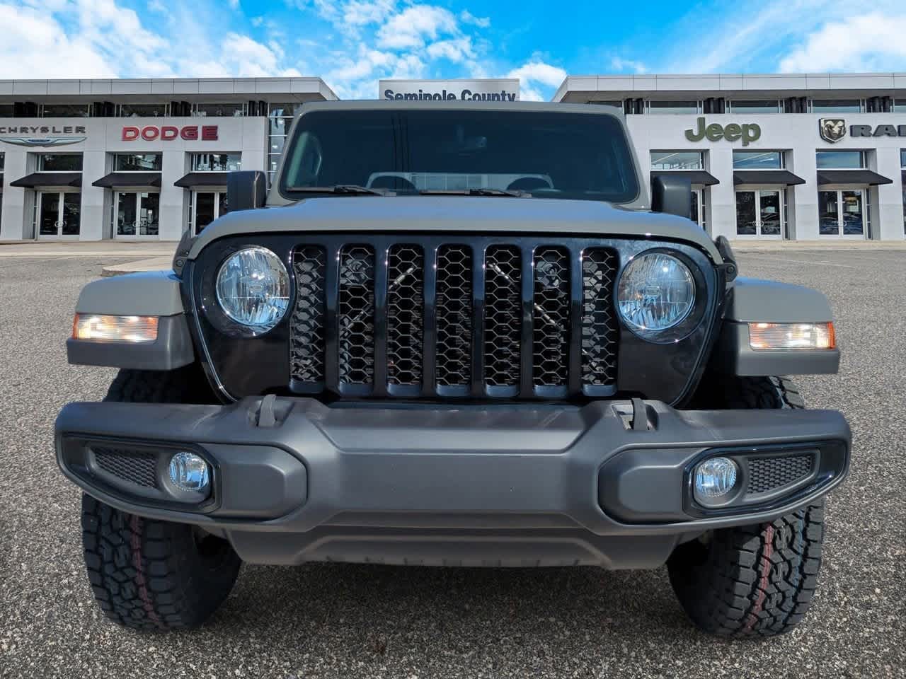 Thumbnail: 2023 Jeep Gladiator - 3