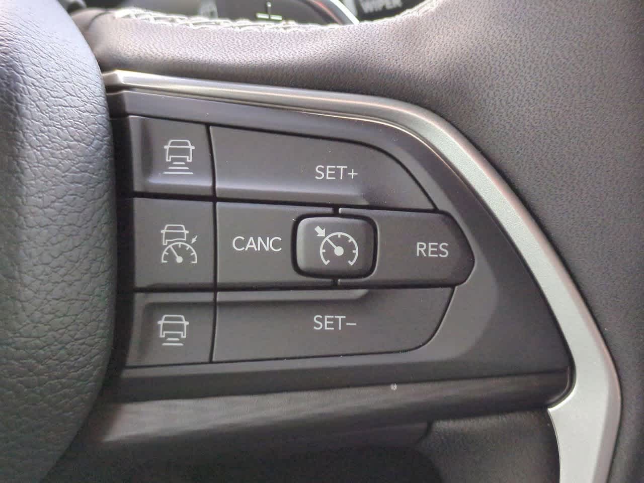 Thumbnail: 2025 Jeep Grand Cherokee - 25