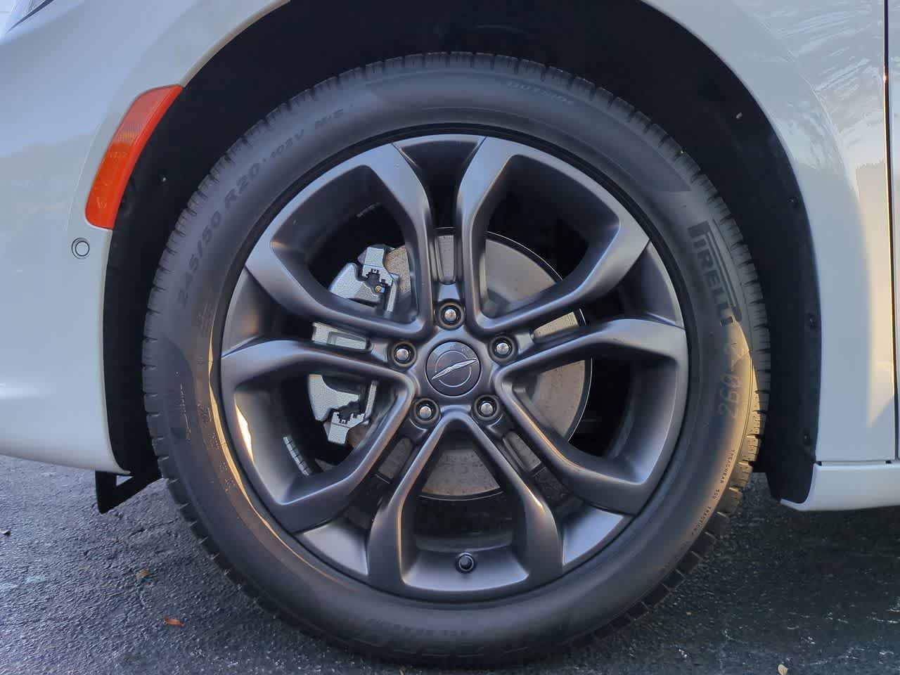 Thumbnail: 2026 Chrysler Pacifica - 14