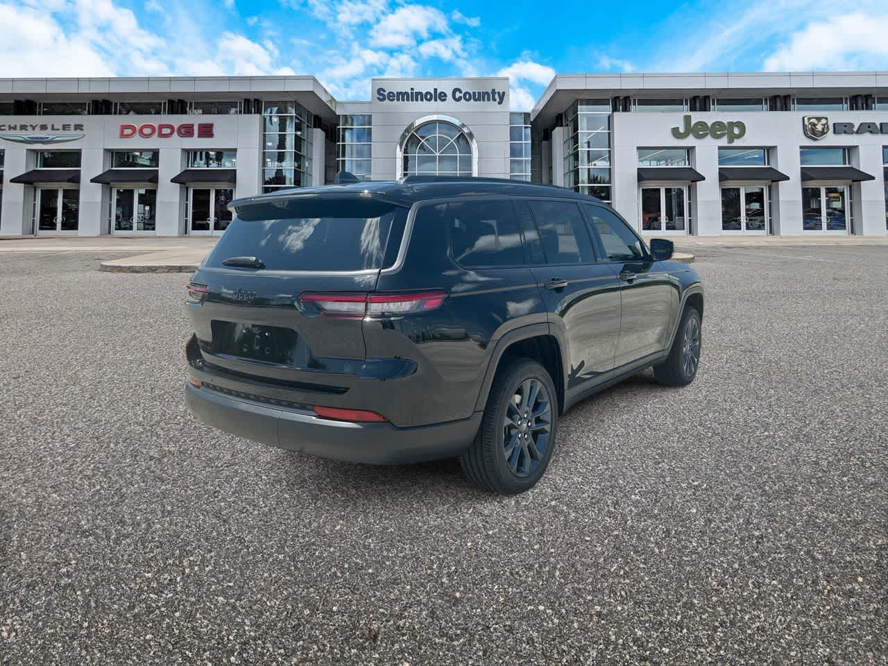 Thumbnail: 2026 Jeep Grand Cherokee L - 8