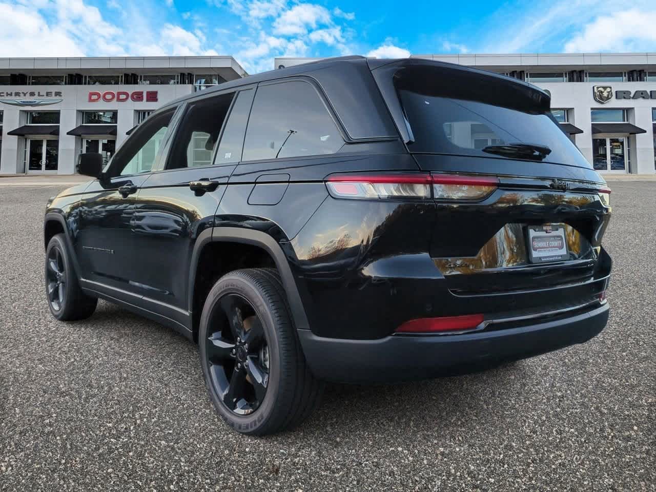 Thumbnail: 2025 Jeep Grand Cherokee - 6