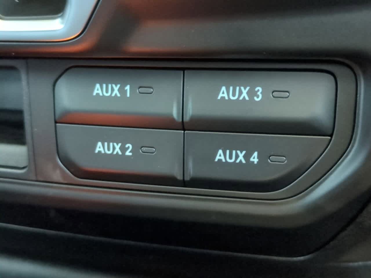 Thumbnail: 2025 Jeep Gladiator - 18