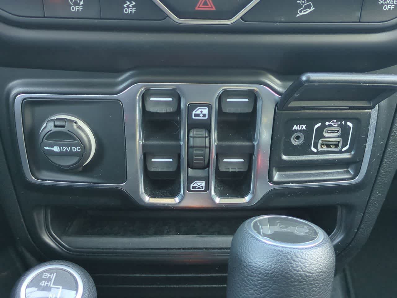 Thumbnail: 2020 Jeep Wrangler - 30