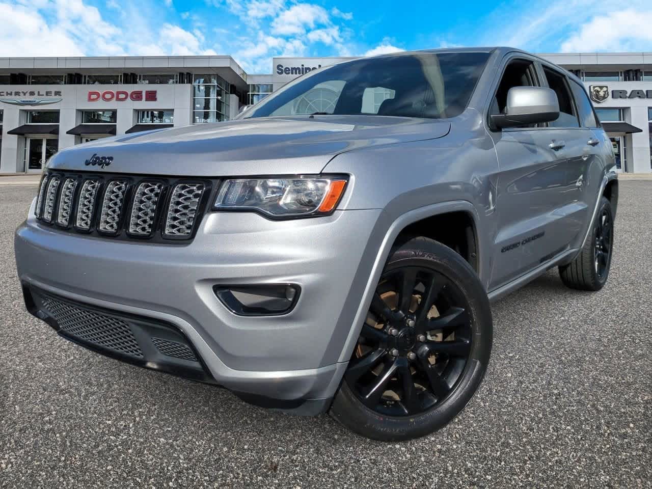 Thumbnail: 2018 Jeep Grand Cherokee - 1